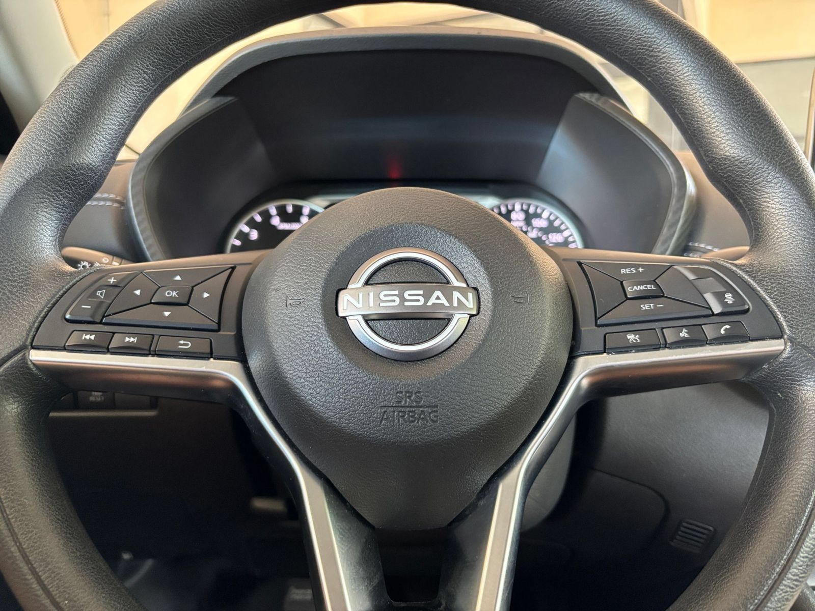 Used 2025 Nissan Sentra SV FWD image 25