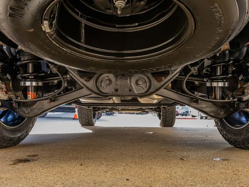 Used 2023 Chevrolet Suburban RST w/ Sport Performance Package image 15