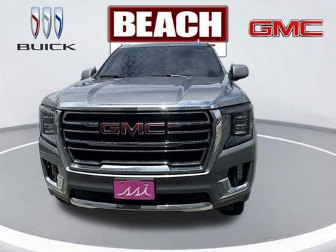 Used 2024 GMC Yukon SLT w/ SLT Luxury Package AWD/4WD image 8