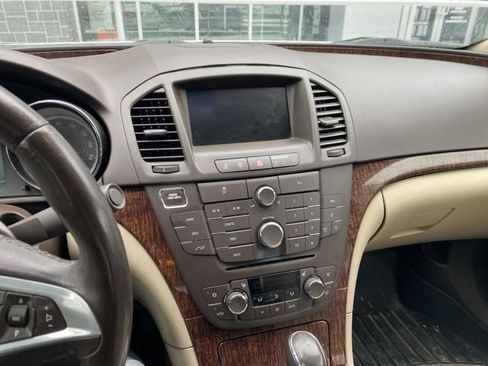 Used 2013 Buick Regal Premium image 21