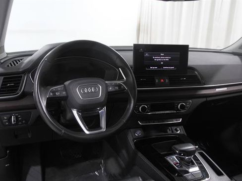Used 2023 Audi Q5 2.0T Premium Plus w/ Premium Plus Package AWD/4WD image 6
