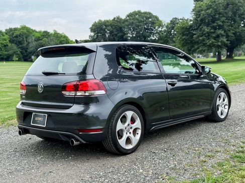 Used 2010 Volkswagen GTI 2-Door FWD image 9