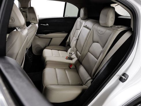 Used 2021 Cadillac XT4 Premium Luxury FWD image 45