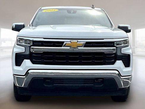 Used 2025 Chevrolet Silverado 1500 LT AWD/4WD image 2
