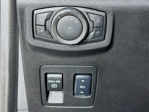 Used 2017 Ford F150 XLT w/ Equipment Group 302A Luxury image 7