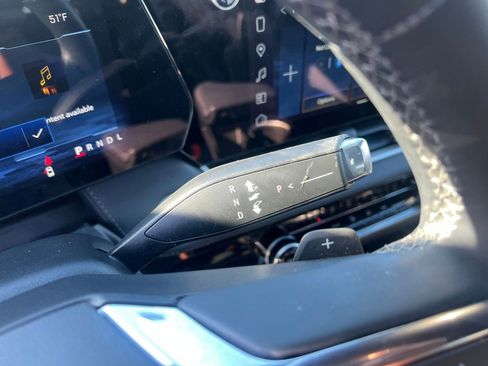 Used 2025 Chevrolet Equinox LT image 41