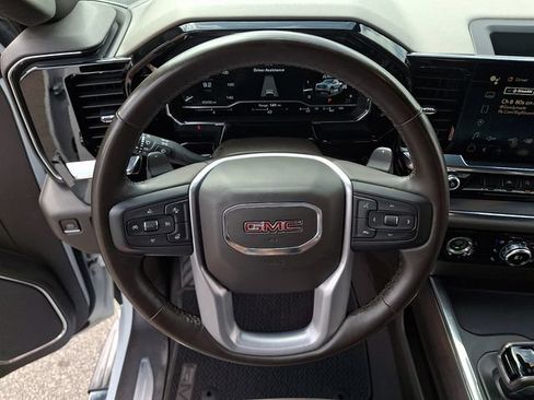 Used 2023 GMC Sierra 1500 SLT w/ SLT Premium Package AWD/4WD image 18