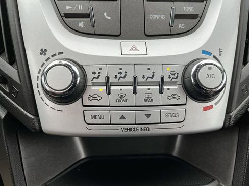 Used 2016 Chevrolet Equinox LS image 17