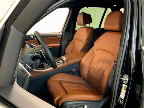 New 2026 BMW X5 xDrive40i w/ Executive Package image 9