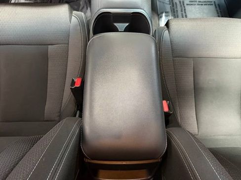 Used 2020 Subaru Outback Premium image 34