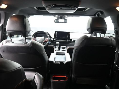 Used 2021 Toyota Sienna XSE FWD image 41