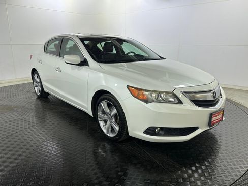 Used 2013 Acura ILX w/ Technology Package image 1