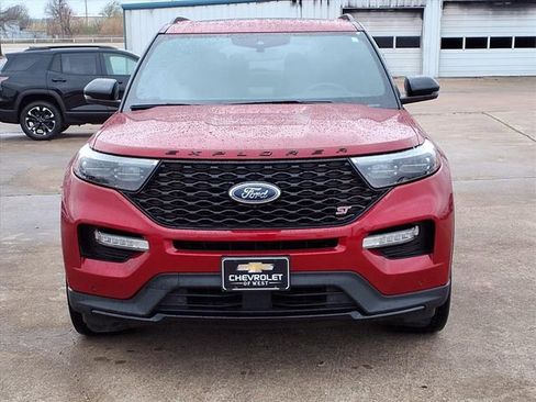 Used 2024 Ford Explorer ST w/ Equipment Group 401A image 2