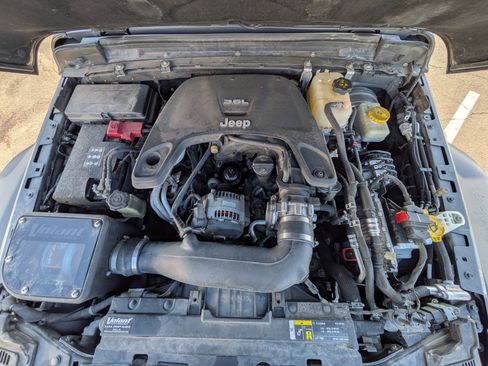 Used 2018 Jeep Wrangler Unlimited Sport S image 21