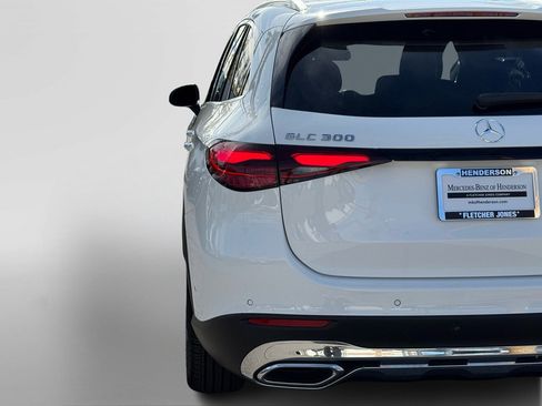 Certified 2025 Mercedes-Benz GLC 300 image 9