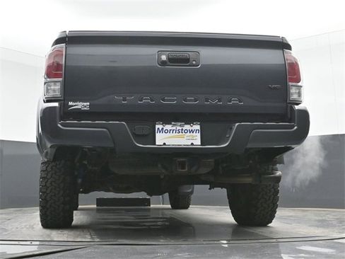 Used 2020 Toyota Tacoma TRD Sport w/ Blackout Package image 45
