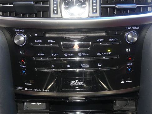 Used 2016 Lexus LX 570 4WD image 39