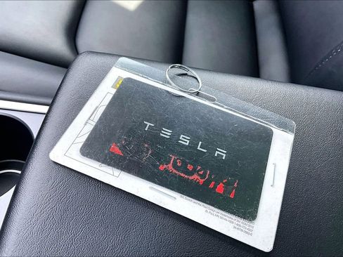 Used 2022 Tesla Model 3 Long Range AWD/4WD image 11