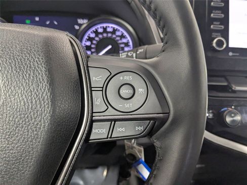 Certified 2022 Toyota Camry SE image 15