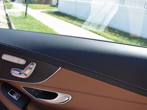 Used 2022 Mercedes-Benz C 300 C 300 image 23