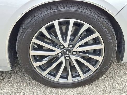 Used 2017 Lincoln Continental Select FWD image 8