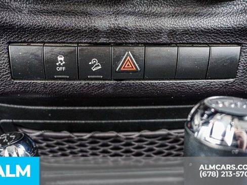 Used 2018 Jeep Wrangler Unlimited Sport S image 39