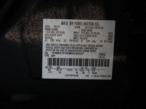 Used 2021 Ford Explorer Limited w/ Equipment Group 301A image 24