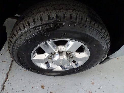 Used 2018 GMC Sierra 2500 SLE w/ Suspension Package, Off-Road image 29