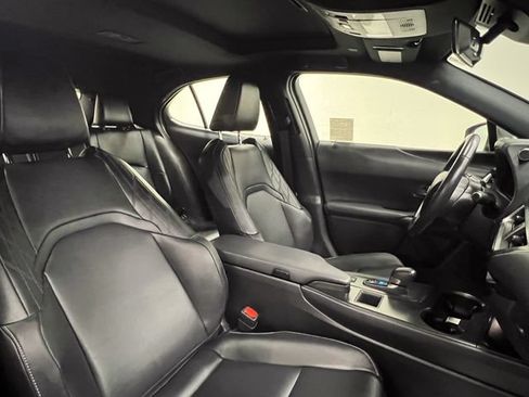 Certified 2025 Lexus UX 300h FWD image 11