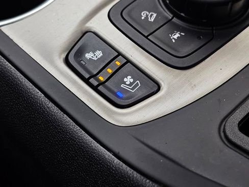 Used 2020 GMC Terrain Denali w/ Denali Premium Package image 19