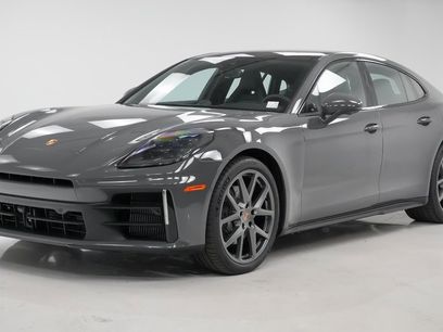 New 2025 Porsche Panamera 4