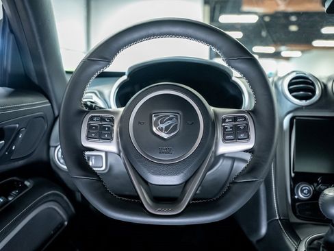 Used 2013 SRT Viper GTS w/ GTS Laguna Interior Pkg image 39