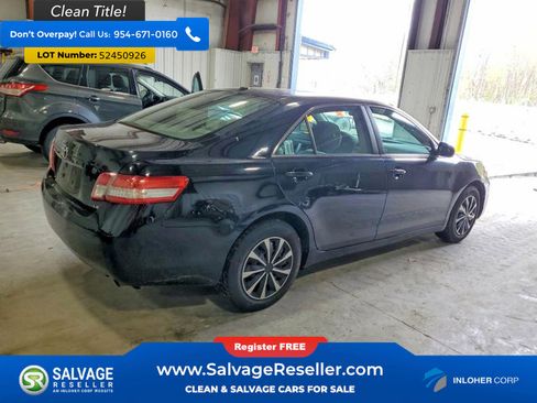 Used 2011 Toyota Camry LE FWD image 4