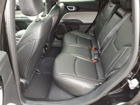 New 2026 Jeep Compass Limited image 12