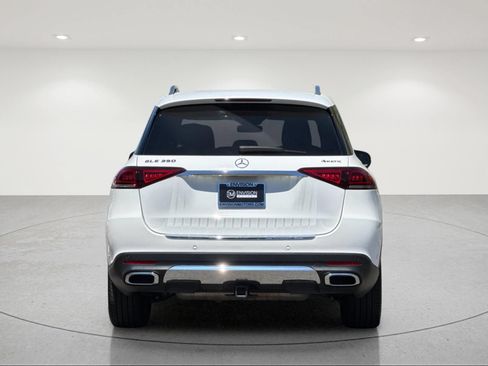 Used 2021 Mercedes-Benz GLE 350 4MATIC image 4