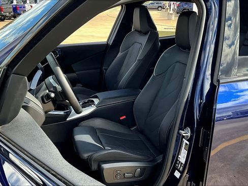 Used 2025 BMW X3 xDrive30i w/ Premium Package image 7