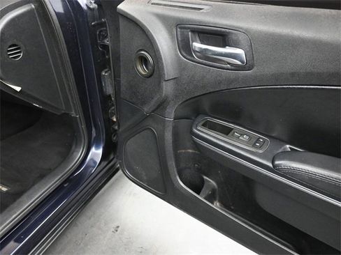 Used 2012 Dodge Charger SE image 24