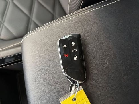 Used 2025 Volkswagen Atlas Cross Sport SE image 29