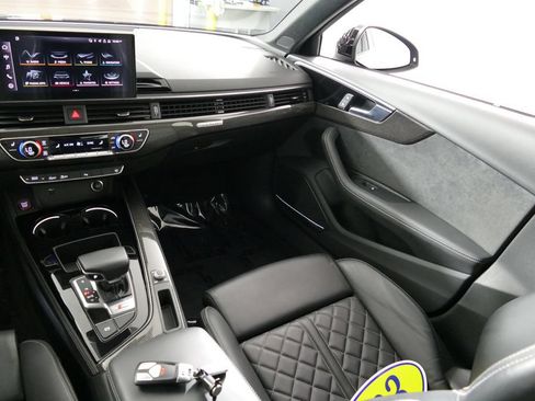 Used 2023 Audi S4 Premium Plus w/ Premium Plus Package AWD/4WD image 26