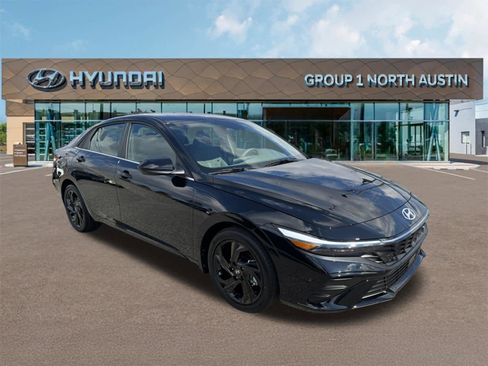 New 2026 Hyundai Elantra SEL Sport Premium FWD image 3