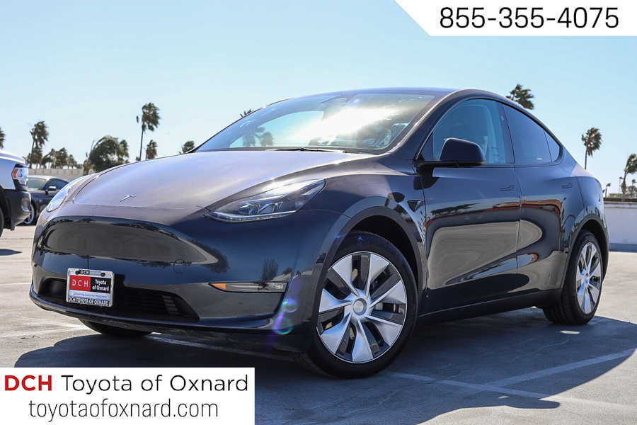 Used 2024 Tesla Model Y Long Range AWD/4WD image 1