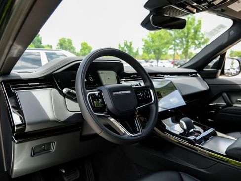 New 2026 Land Rover Range Rover Sport SE AWD/4WD image 3