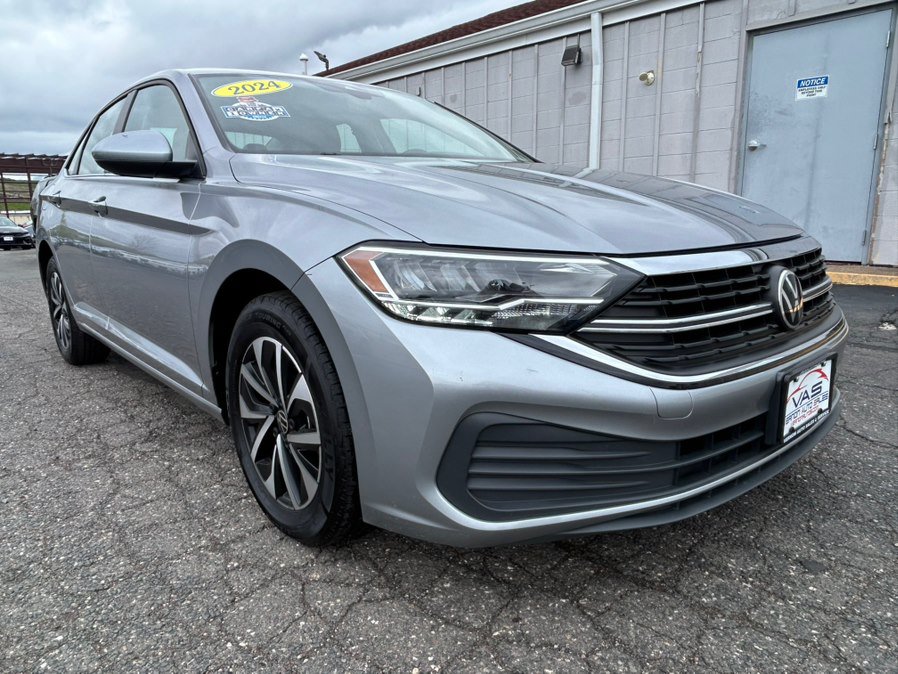 Used 2024 Volkswagen Jetta S FWD image 3
