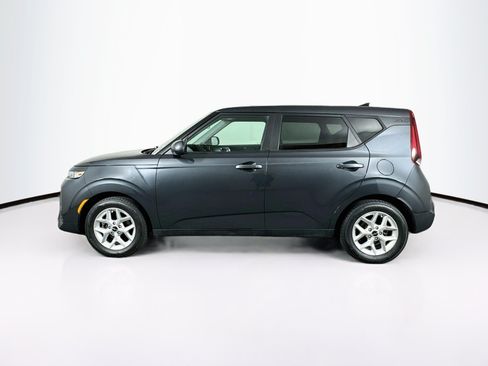 Used 2022 Kia Soul LX w/ Technology Package FWD image 4