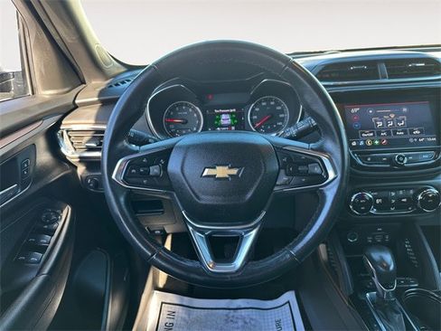 Used 2021 Chevrolet TrailBlazer ACTIV w/ Technology Package image 12