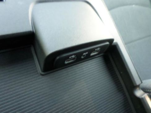 Used 2022 RAM 1500 Classic Warlock w/ Electronics Group AWD/4WD image 23