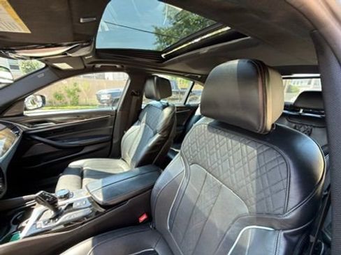 Used 2019 BMW M550i xDrive w/ Dynamic Handling Package AWD/4WD image 19