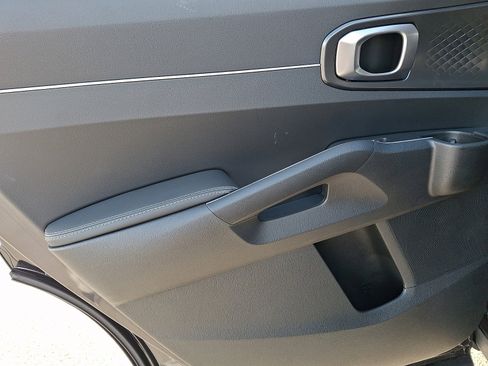 New 2026 Kia Sorento S image 8