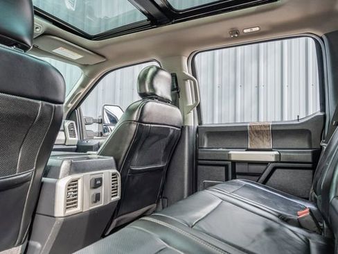 Used 2017 Ford F250 Lariat w/ Lariat Ultimate Package AWD/4WD image 36