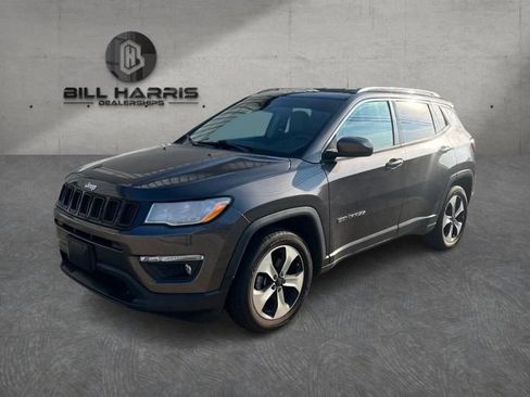 Used 2018 Jeep Compass Latitude w/ Popular Equipment Group FWD image 1
